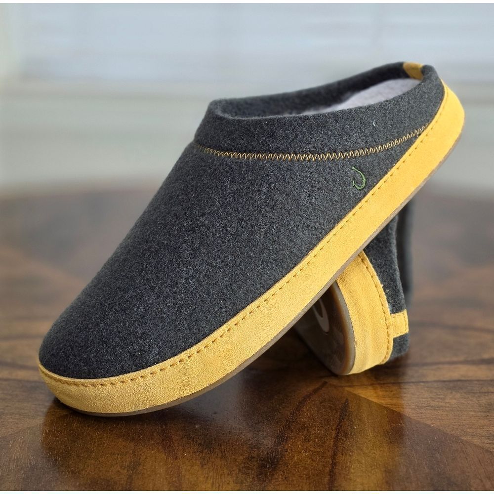 OluKai Hamani Hulu Slip-On Mules Green Yellow Beige Real Lamb Fur Men's Size 9